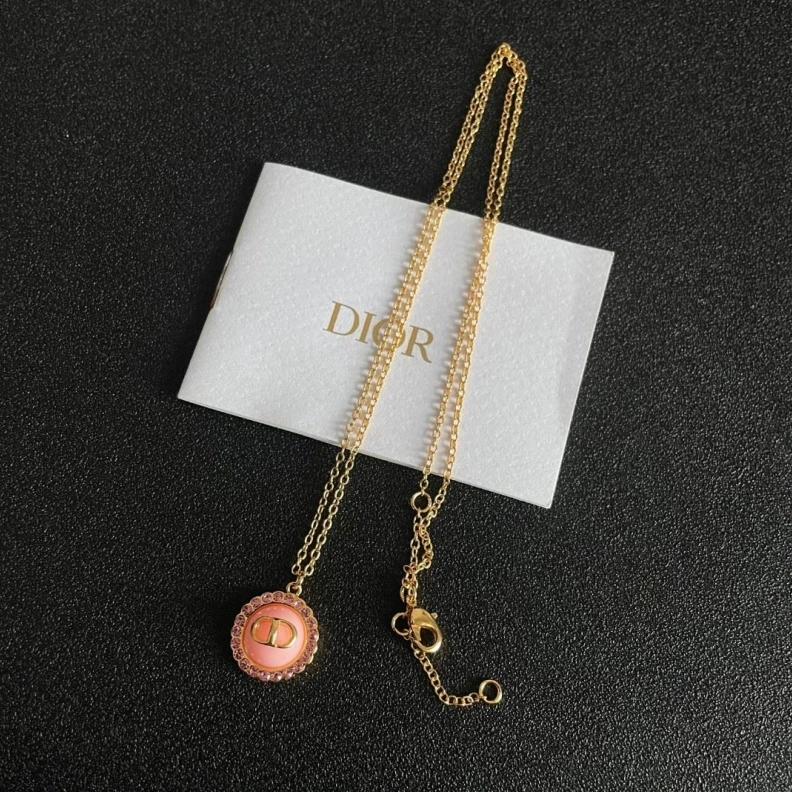 Compact Christian Dxxr Necklaces 294378