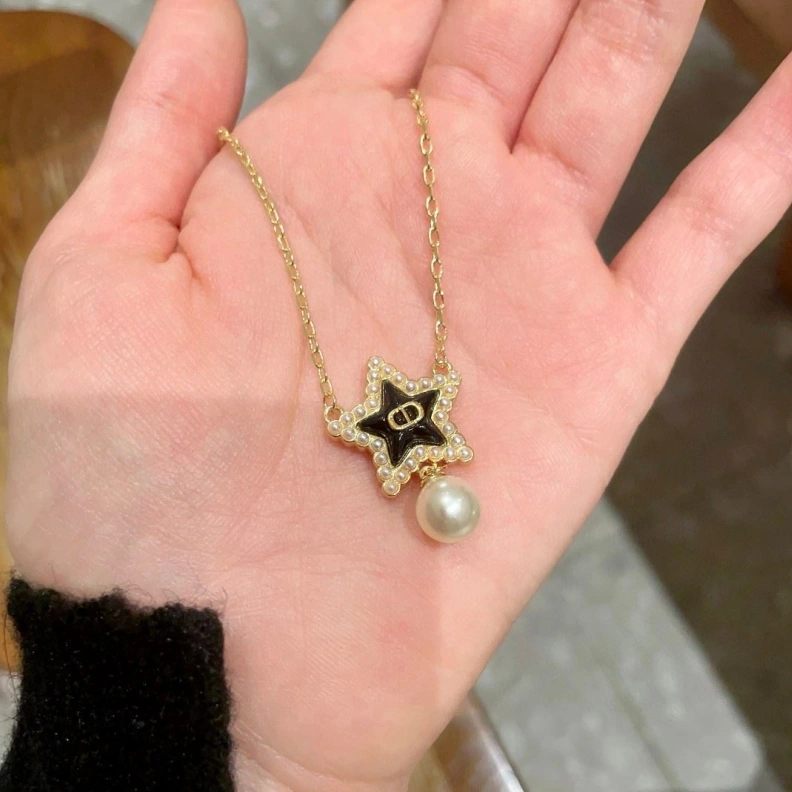 Christian Dxxr Necklaces Trendy 294373