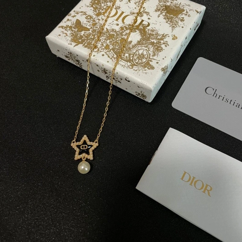 Christian Dxxr Necklaces Trendy 294373