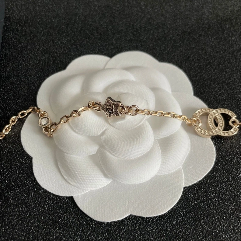 Refined Chxnxl Bracelets 287924
