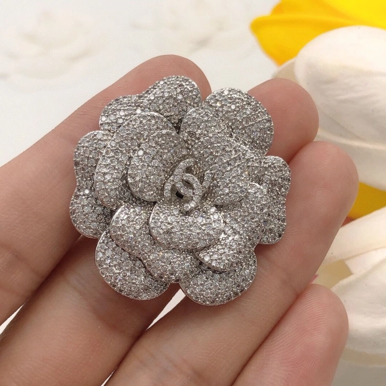 Flexible Chxnxl Brooches 287816