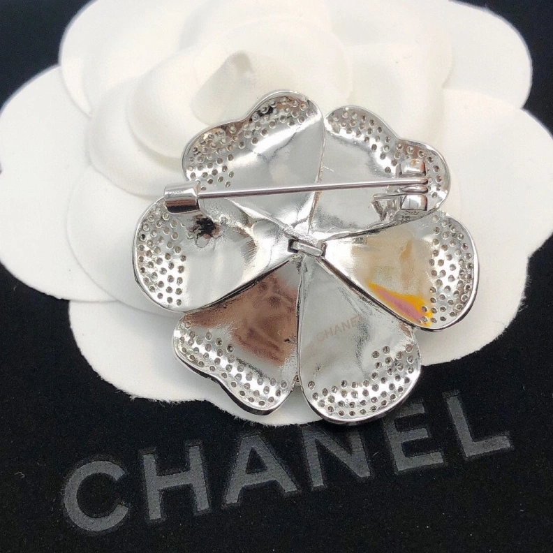 Flexible Chxnxl Brooches 287816