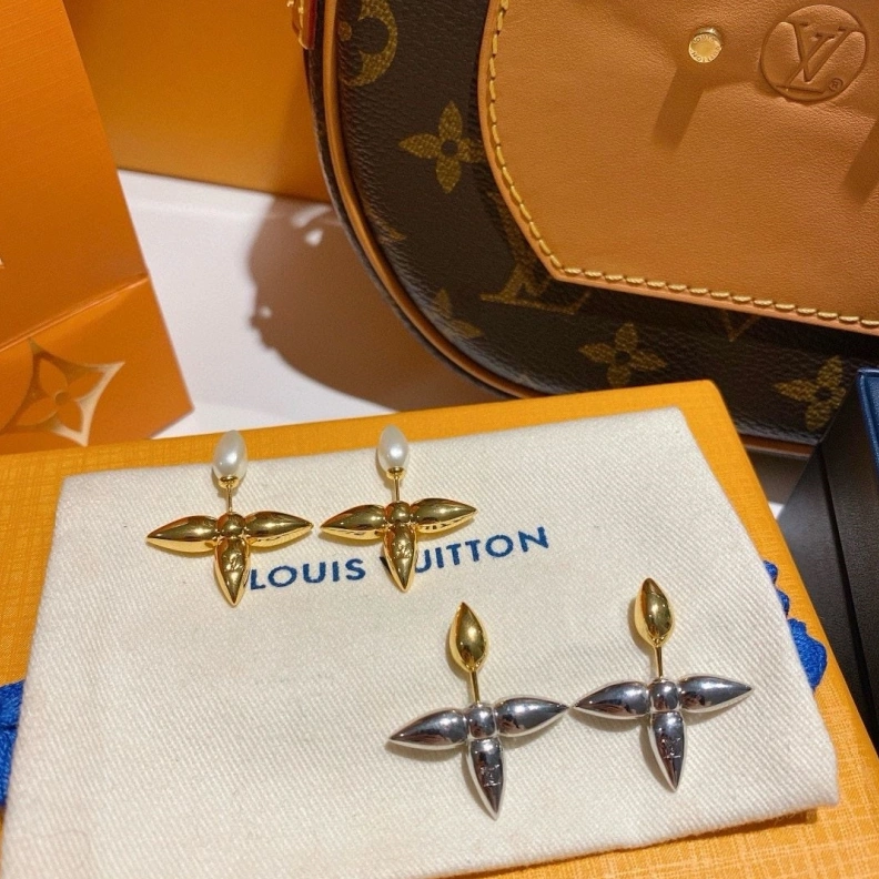 LX Earrings Practical 309458
