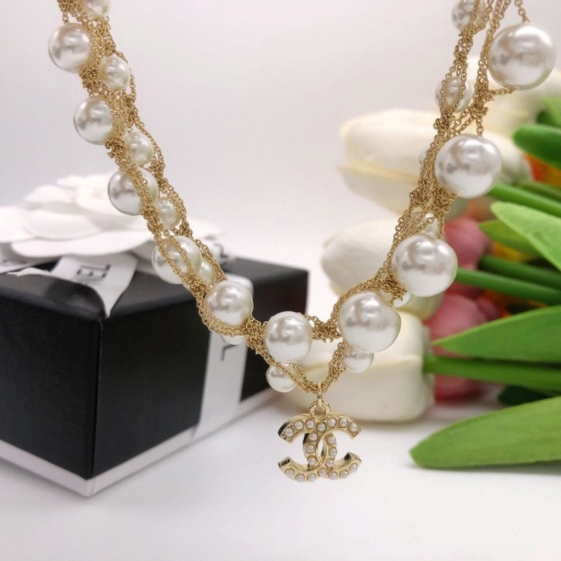 Compact Chxnxl Necklaces 286752