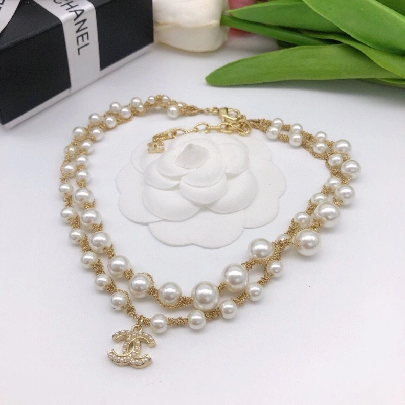 Compact Chxnxl Necklaces 286752