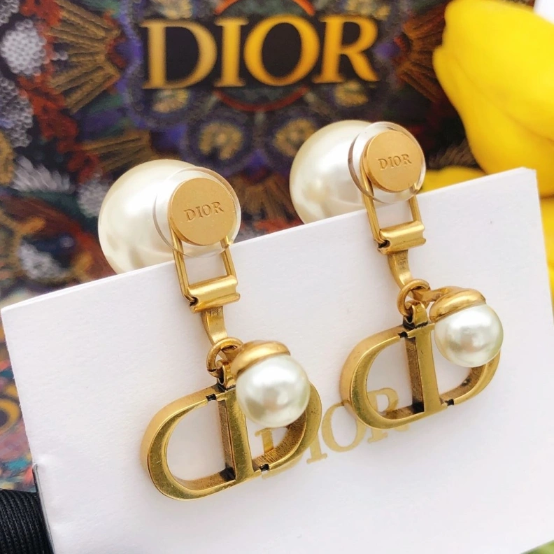 HighQuality Christian Dxxr Earrings 294521