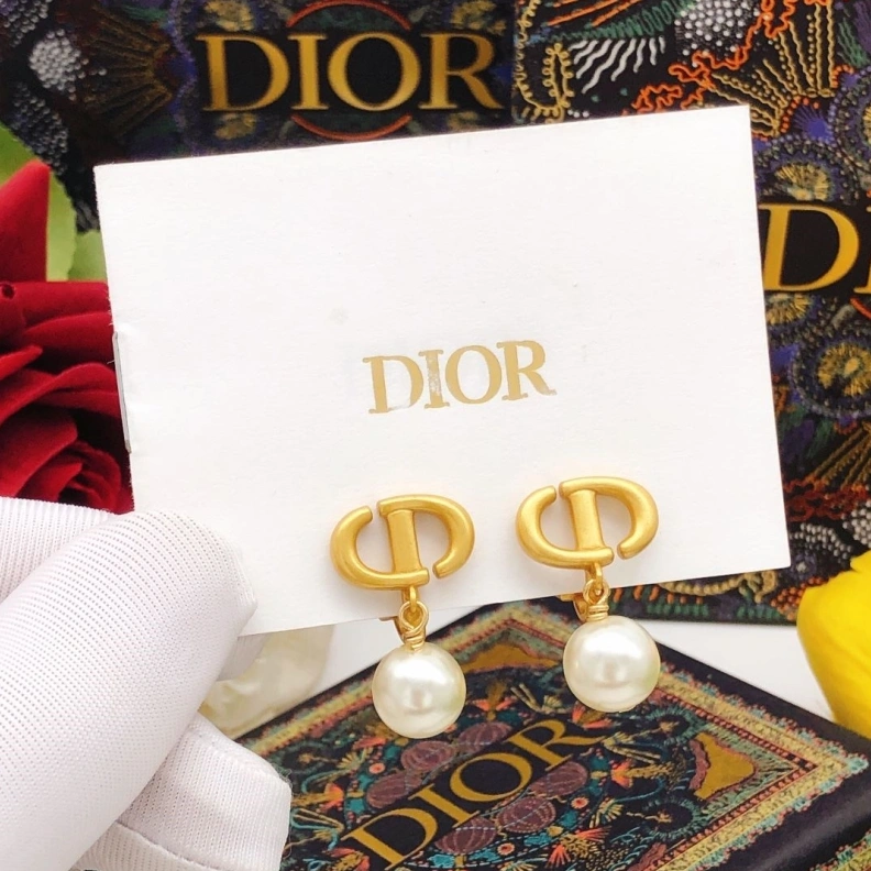UrbanStyle Christian Dxxr Earrings 294503