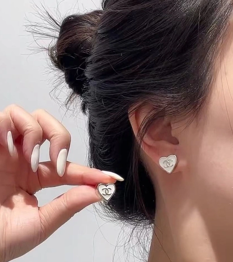 Elegant Chxnxl Earrings 287367