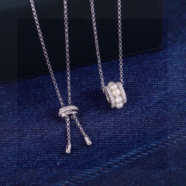 Resilient Axm Necklaces 281454
