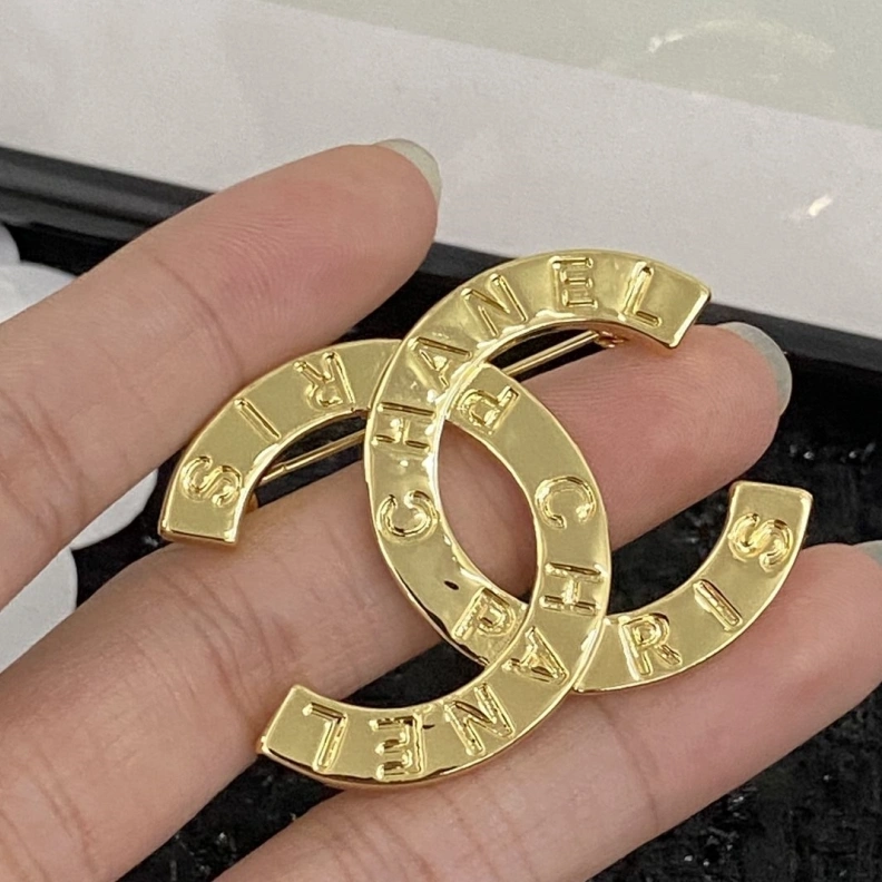 Unique Chxnxl Brooches 287806