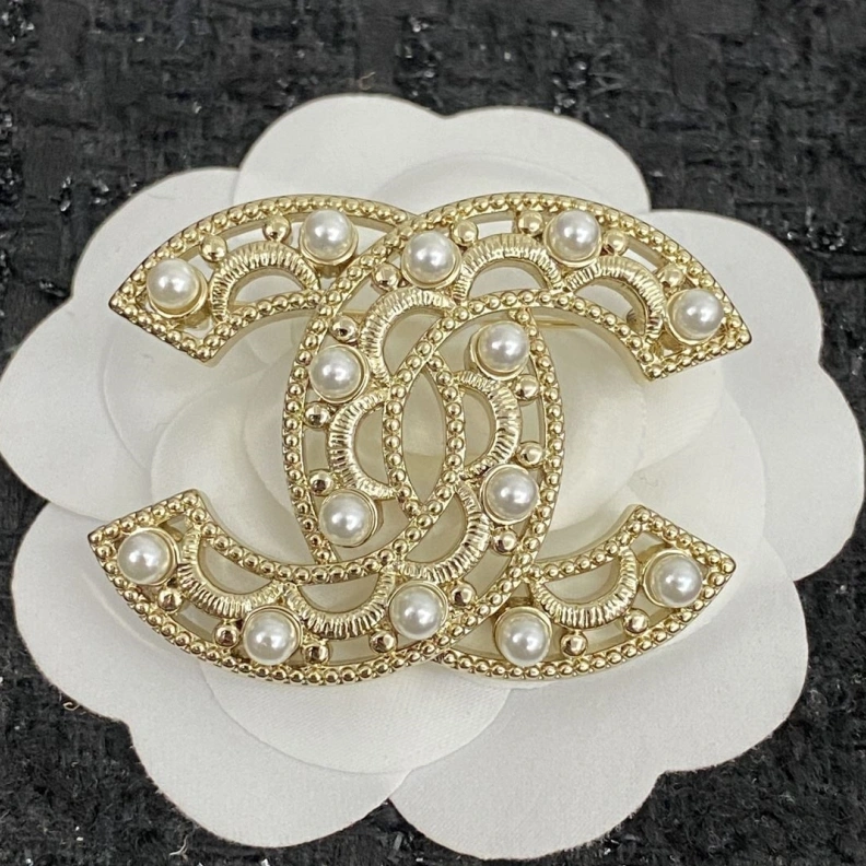 Sleek Chxnxl Brooches 287805