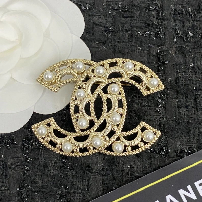 Sleek Chxnxl Brooches 287805