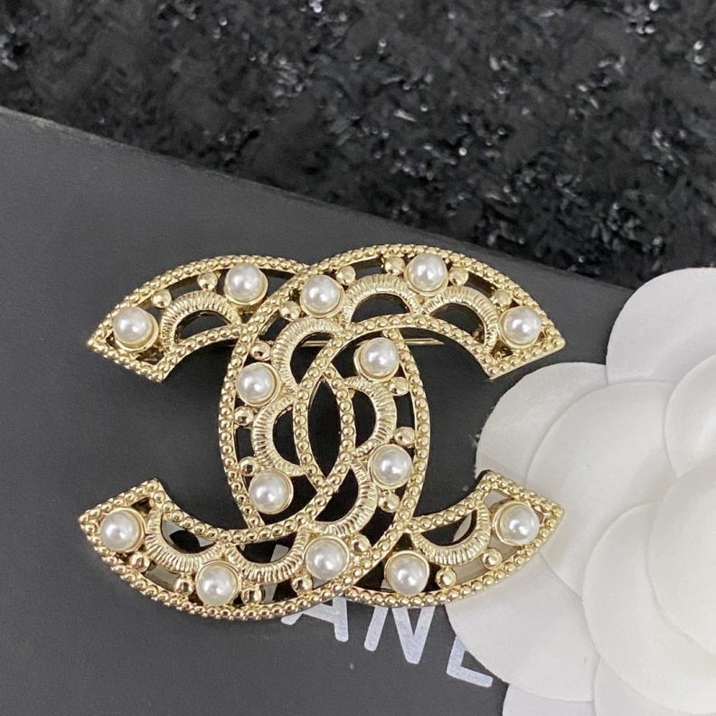 Sleek Chxnxl Brooches 287805