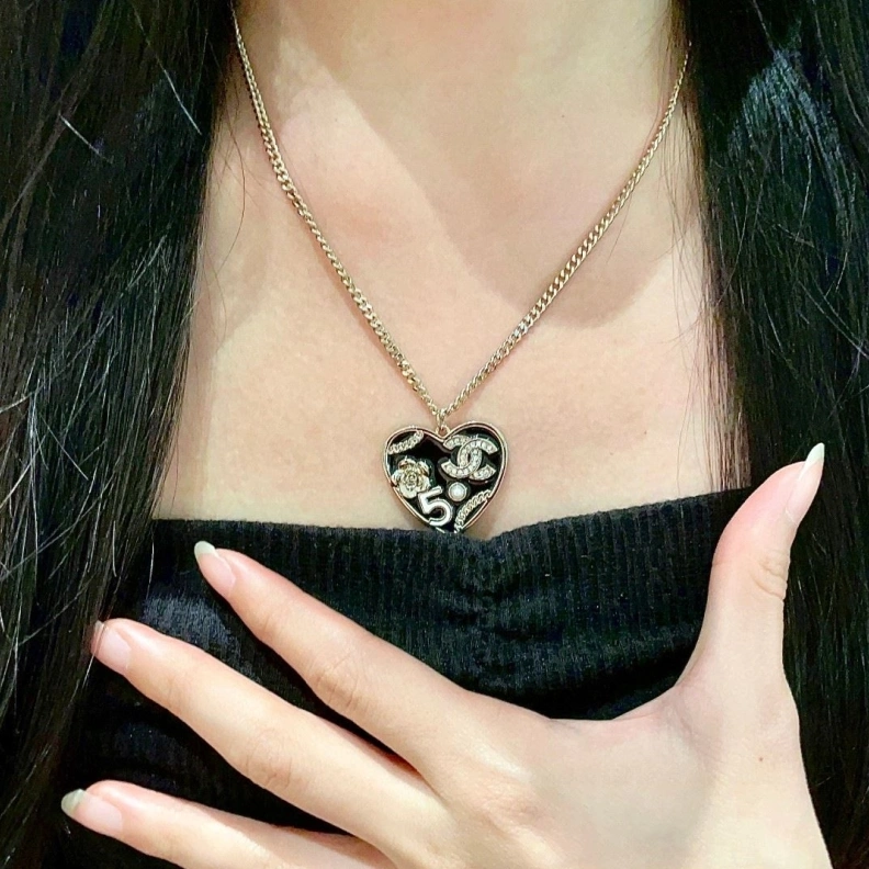 Durable Chxnxl Necklaces 286729