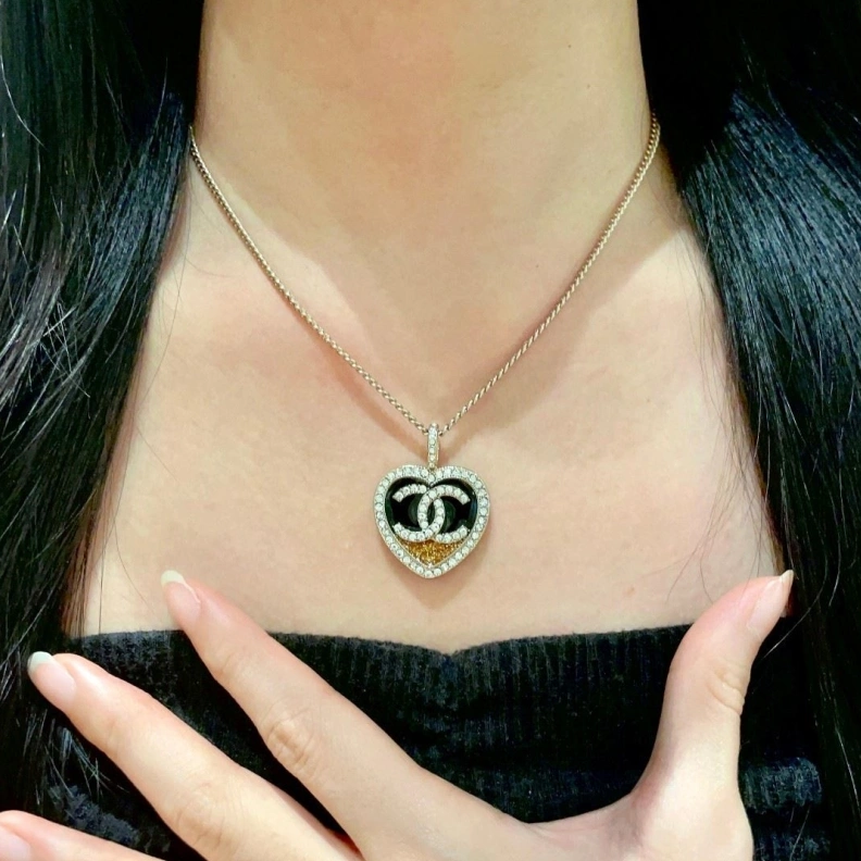 Bright Chxnxl Necklaces 286739