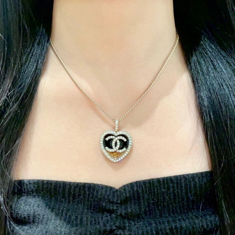 Bright Chxnxl Necklaces 286739