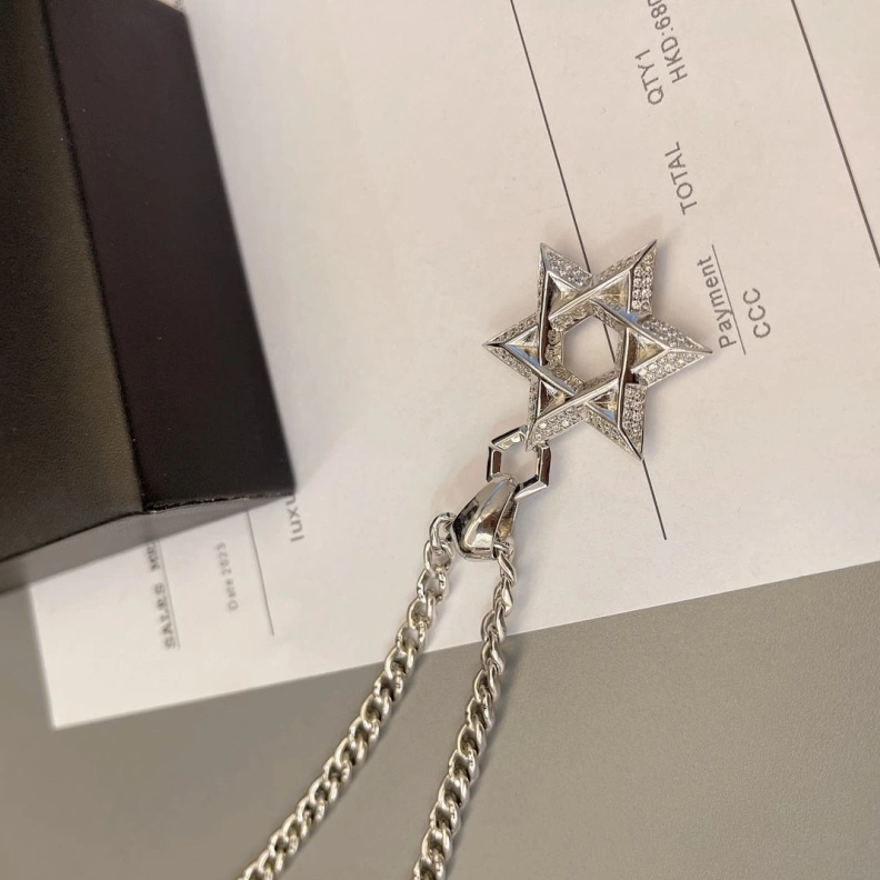 Stylish Chrxmx Hxxrts Necklaces 297839