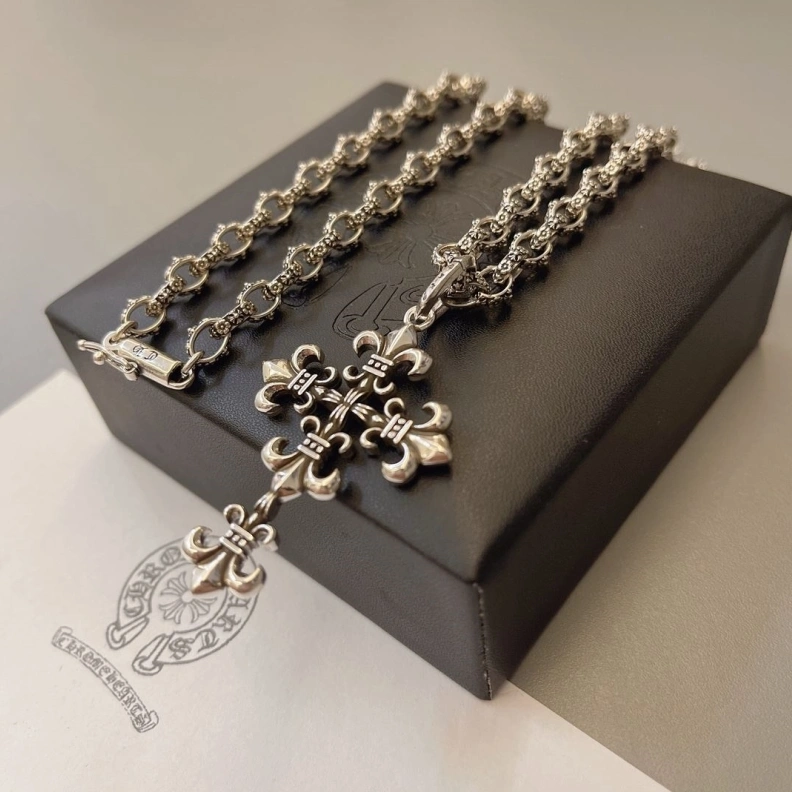 GoodFit Chrxmx Hxxrts Necklaces 297835