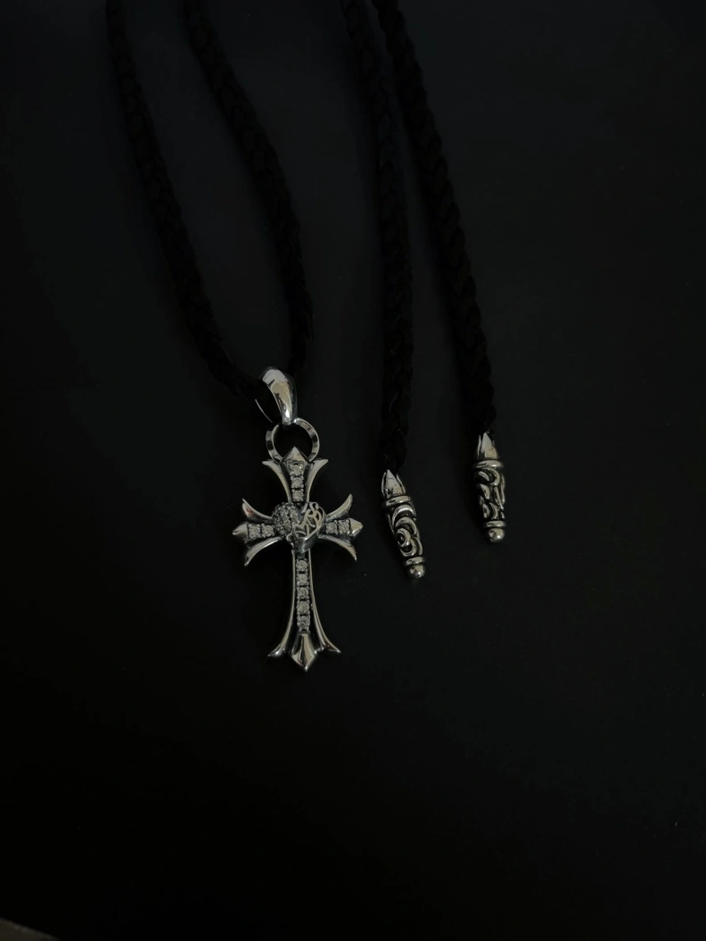 GoAnywhere Chrxmx Hxxrts Necklaces 297831