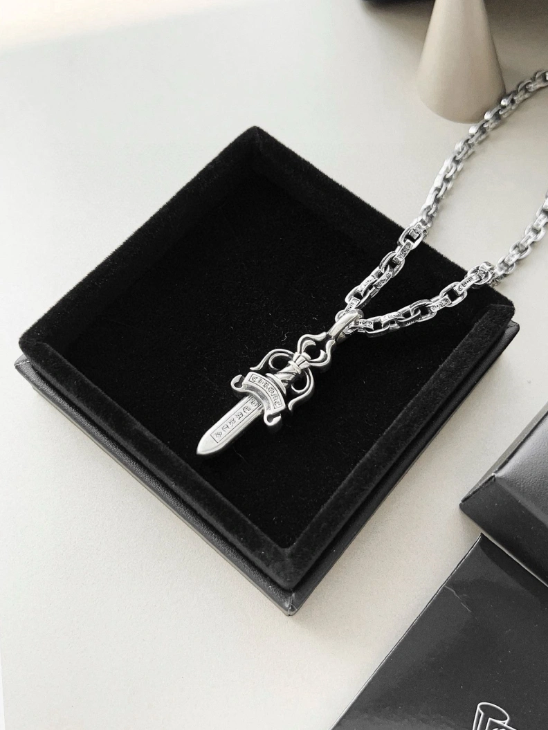 Refined Chrxmx Hxxrts Necklaces 297819