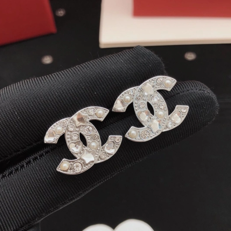 Fashionable Chxnxl Earrings 287342