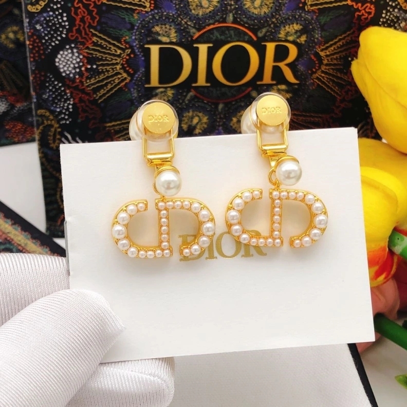 Sophisticated Christian Dxxr Earrings 294517