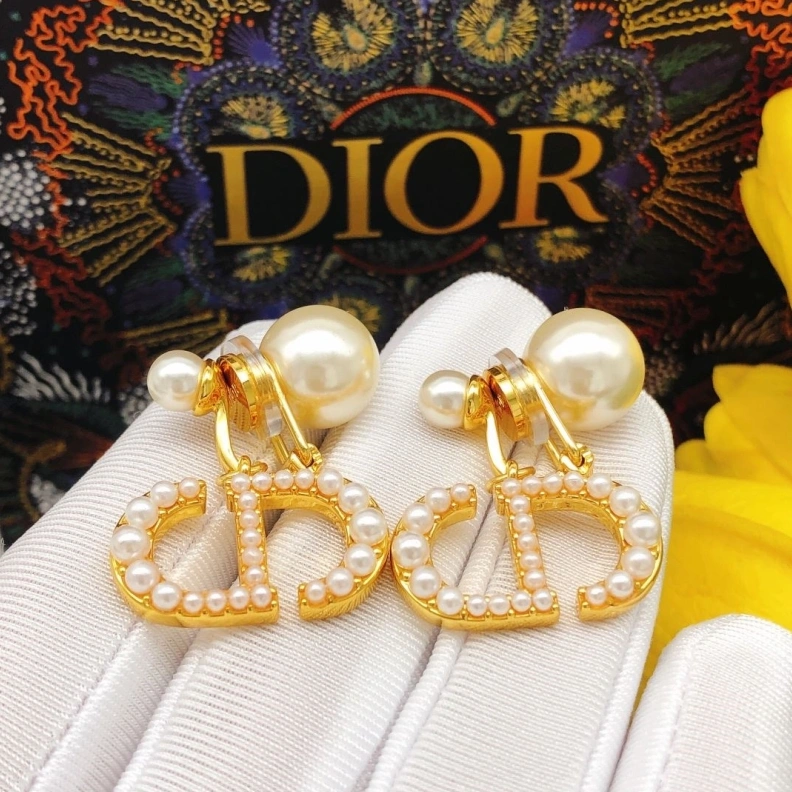 Sophisticated Christian Dxxr Earrings 294517