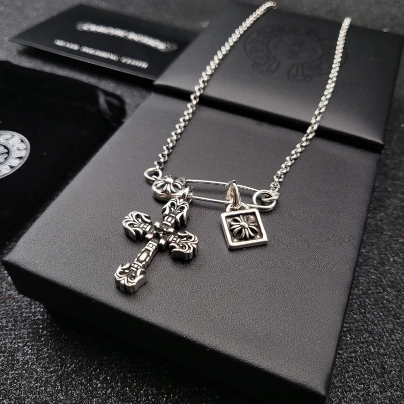 DailyWear Chrxmx Hxxrts Necklaces 297809