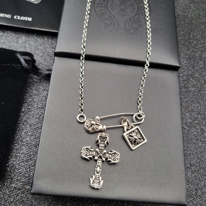 DailyWear Chrxmx Hxxrts Necklaces 297809