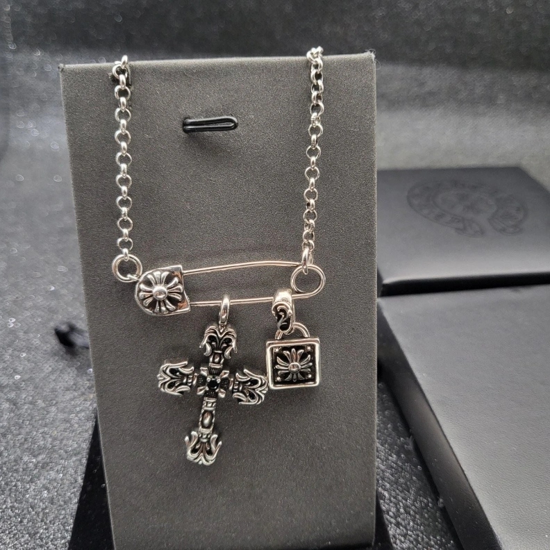 DailyWear Chrxmx Hxxrts Necklaces 297809