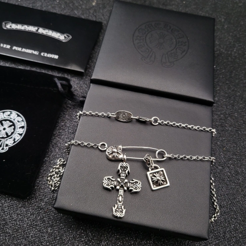 DailyWear Chrxmx Hxxrts Necklaces 297809