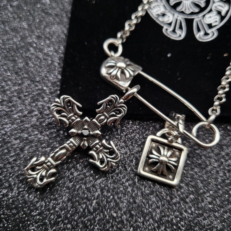 DailyWear Chrxmx Hxxrts Necklaces 297809