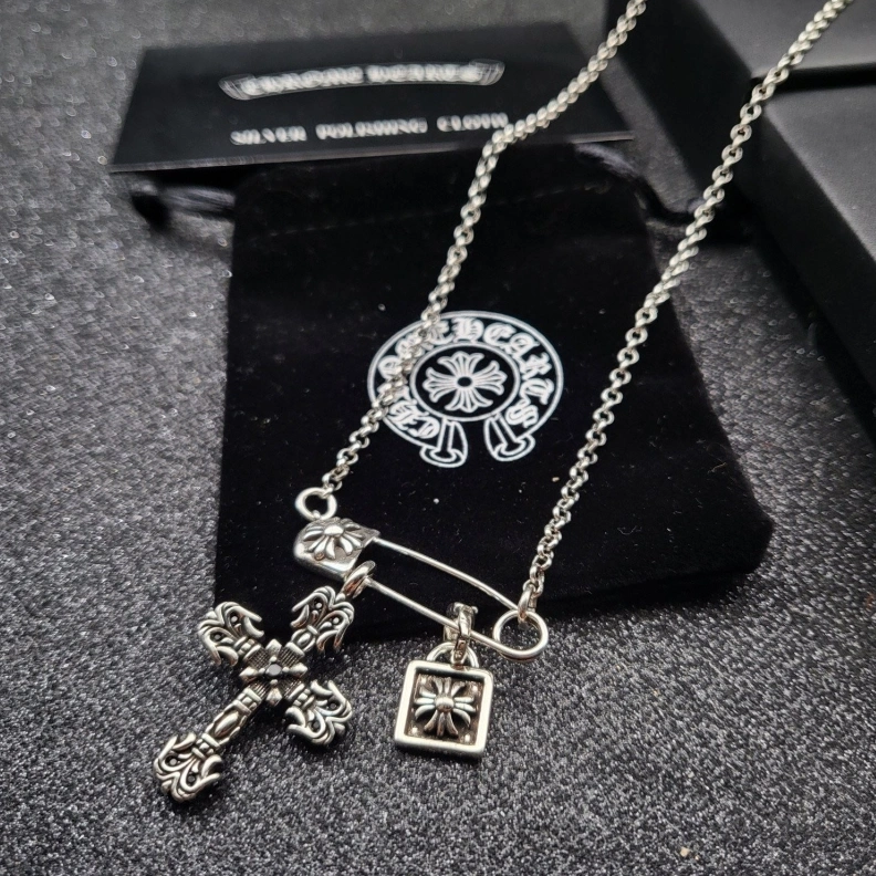 DailyWear Chrxmx Hxxrts Necklaces 297809