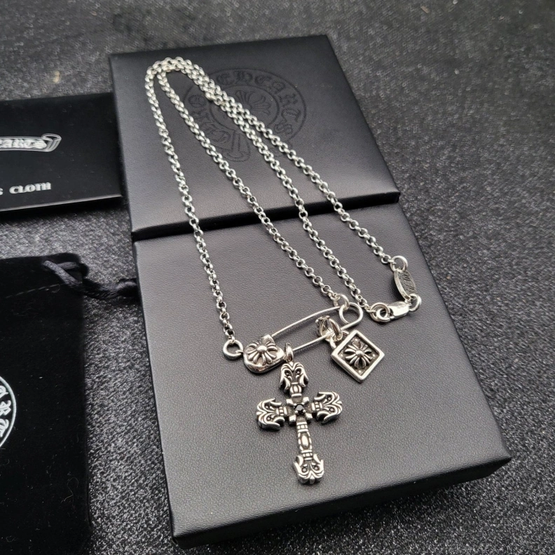 DailyWear Chrxmx Hxxrts Necklaces 297809