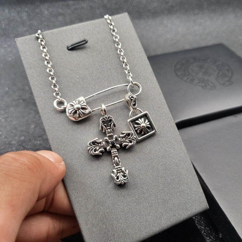 DailyWear Chrxmx Hxxrts Necklaces 297809