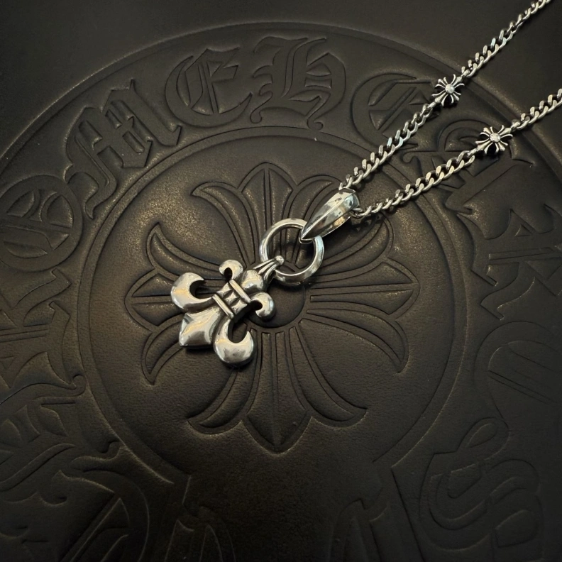 Refined Chrxmx Hxxrts Necklaces 297796