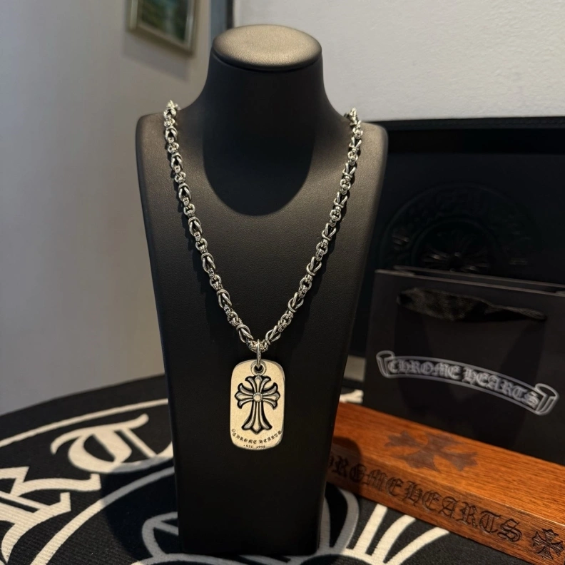 Affordable Chrxmx Hxxrts Necklaces 297797