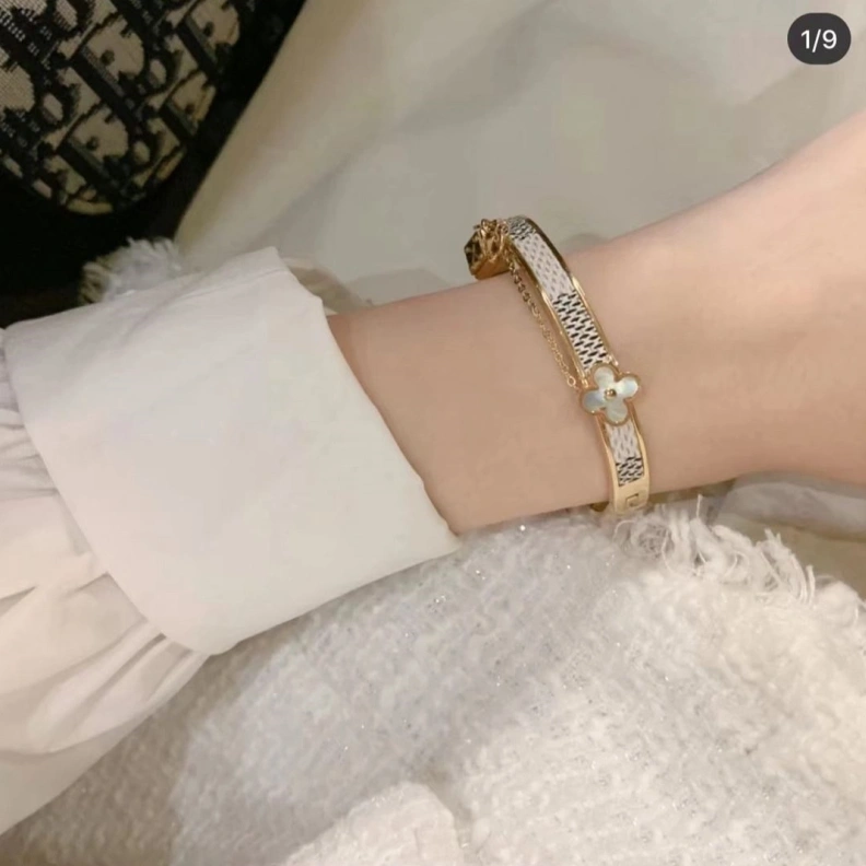 Vibrant LX Bracelets 309542