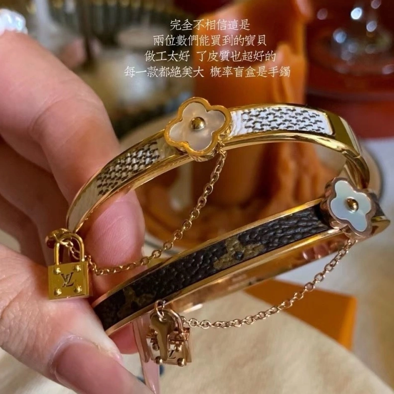 Vibrant LX Bracelets 309542