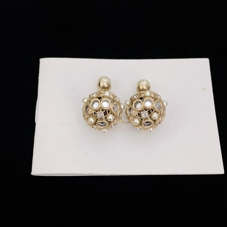 Christian Dxxr Earrings Lightweight 294499