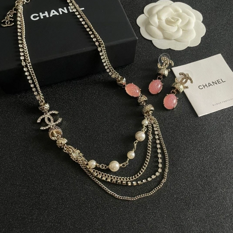 Sophisticated Chxnxl Earrings 287328
