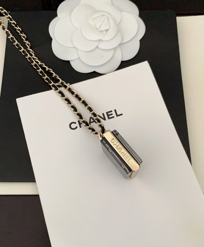 Versatile Chxnxl Necklaces 286719