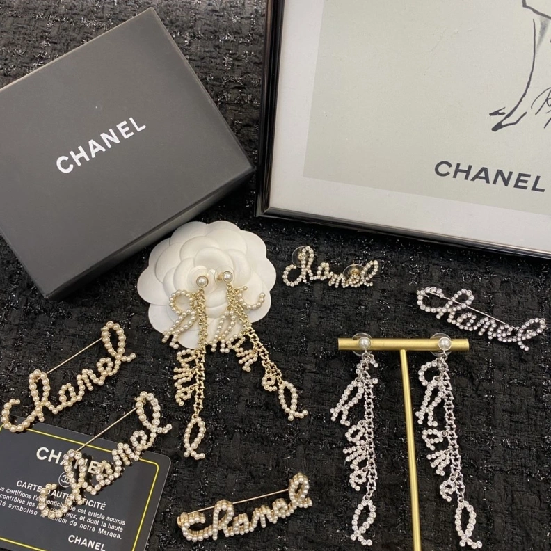 Comfortable Chxnxl Brooches 287794