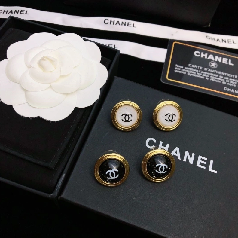 Vibrant Chxnxl Earrings 287319