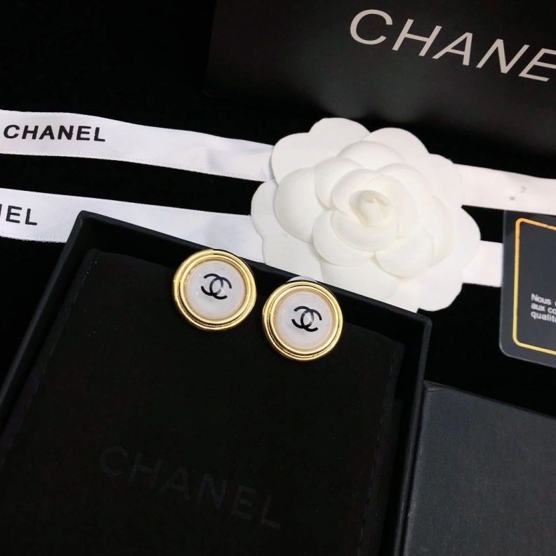 Vibrant Chxnxl Earrings 287319