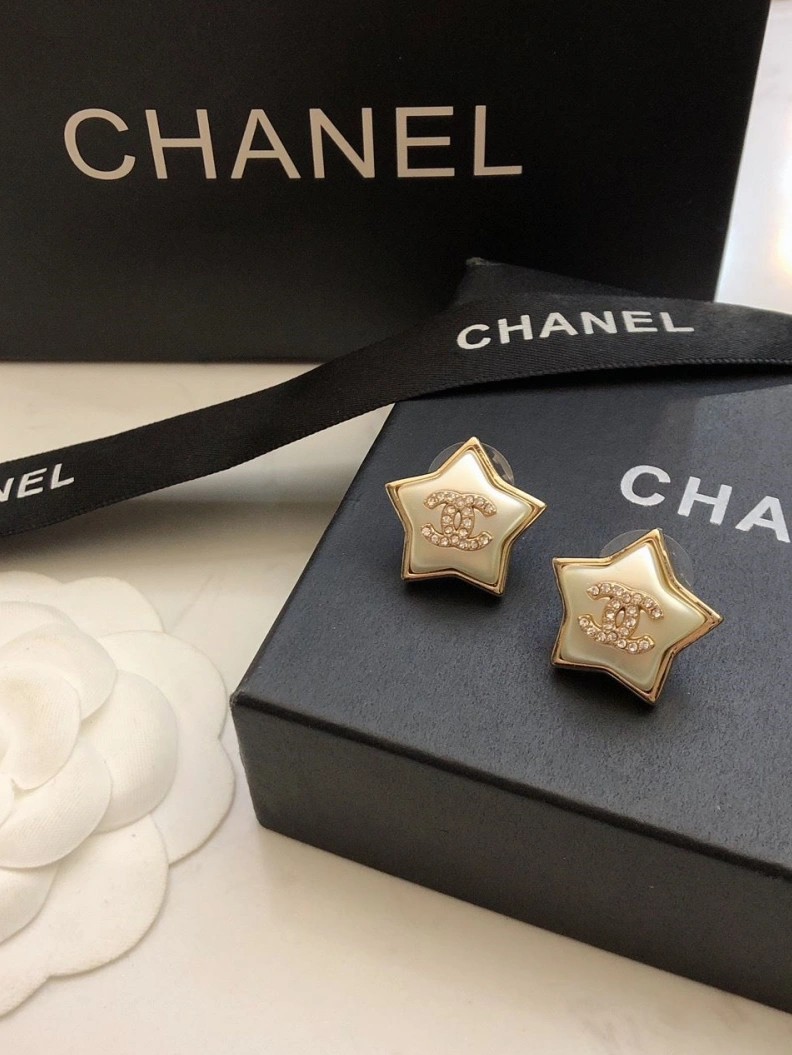 Fashionable Chxnxl Earrings 287322