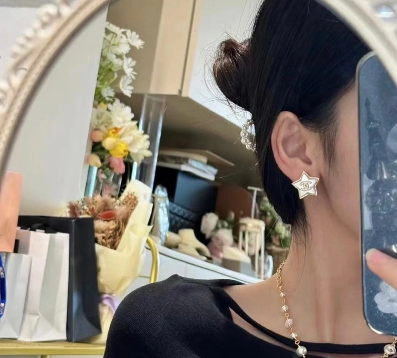 Fashionable Chxnxl Earrings 287322