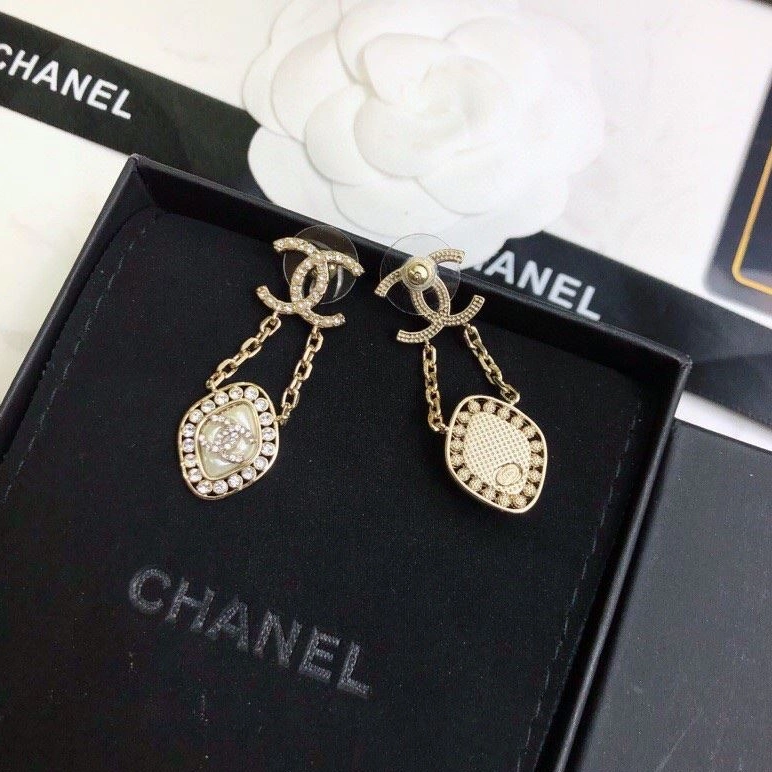 Durable Chxnxl Earrings 287320