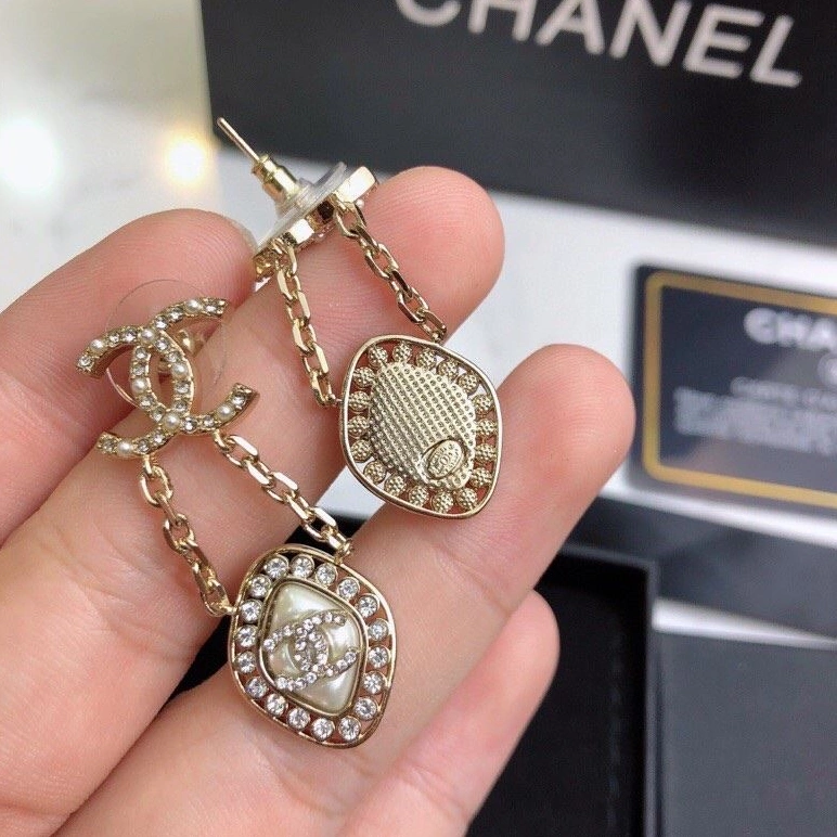 Durable Chxnxl Earrings 287320