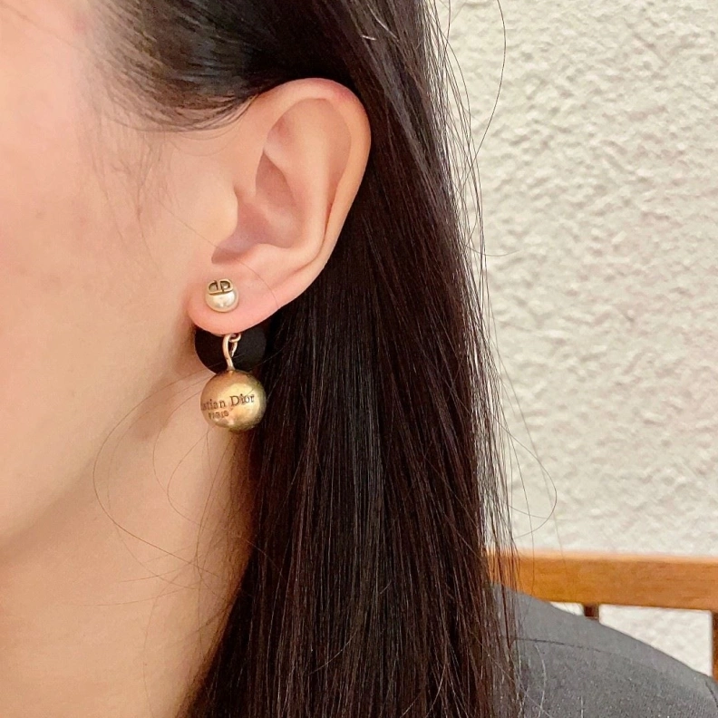 Christian Dxxr Earrings Minimalist 294502